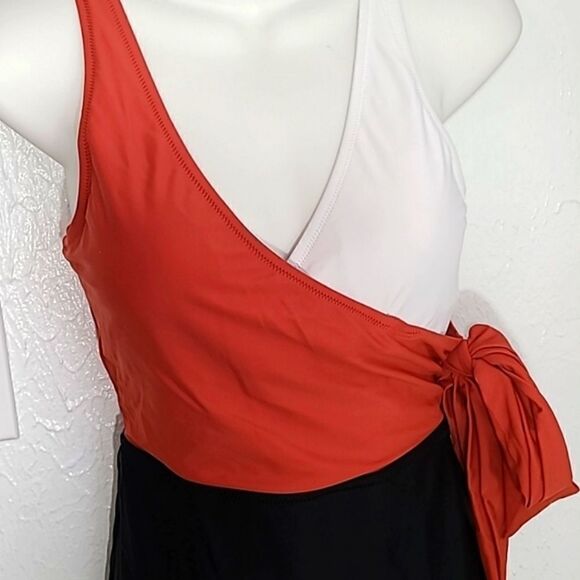 Cupshe- One-piece Bathing Suit with Tie-Sash on Side, Size Small,  NWOT - Picture 2 of 7